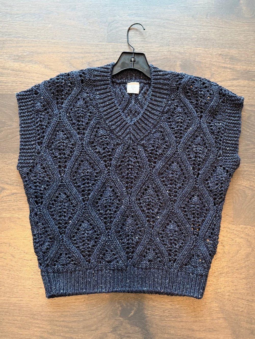 New Season! Eleventy Black V-Neck Cotton/Linen Sweater Vest With Sequins–Small